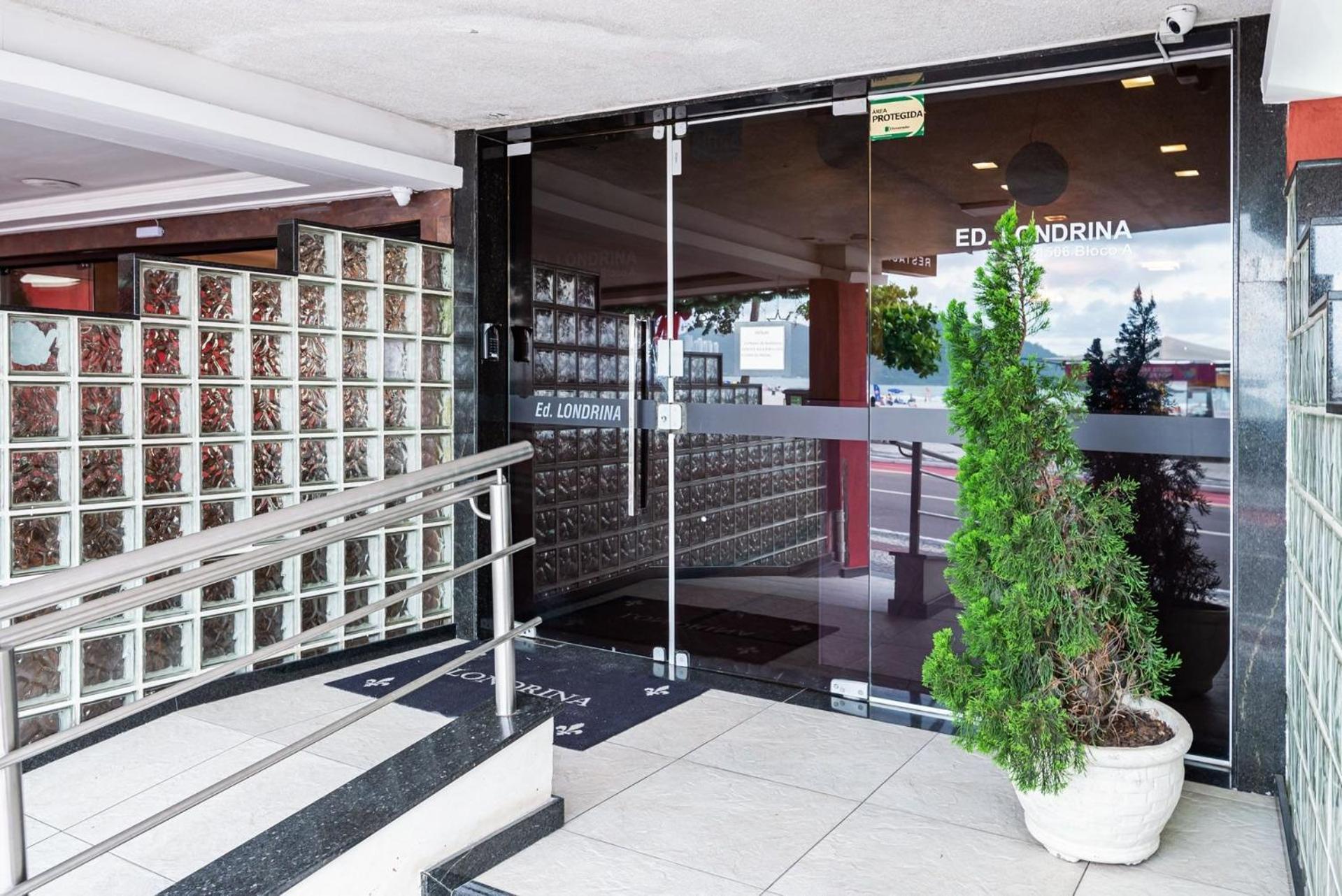 Apto Pe Na Areia Com Linda Vista Frente Mar Cel403 Apartment Balneário Camboriú Exterior foto